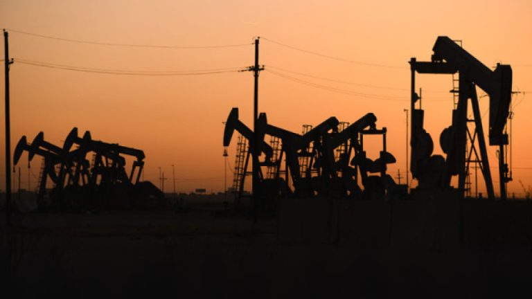 ABD petrol fiyatı tahminini yükseltti