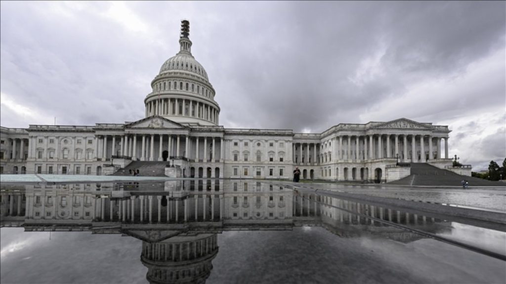 ABD’de silahlı şüpheli, Kongre Binası yakınında yakalandı