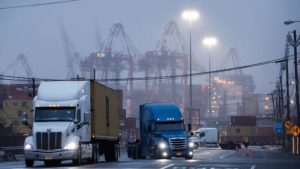 ABD’nin dış ticaret açığı tahminlerden fazla daraldı