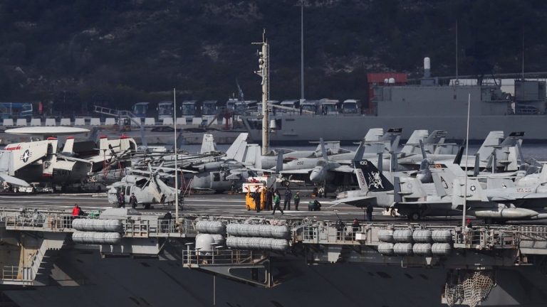 ABD’ye ait USS Gerald R. Ford uçak gemisi, Yunanistan’ın Girit Adası’na geldi
