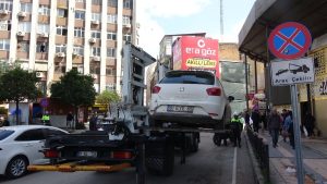 Adana’da hatalı parka geçit yok: 150 araç ceza yedi