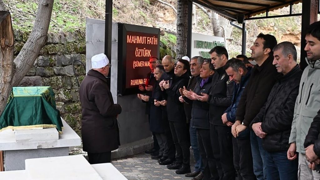 Adana’da yaya geçidinde motosiklet kazası