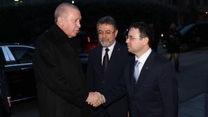 Akın Gürlek: Güçlü hukuk düzeni emeğin güvencesidir