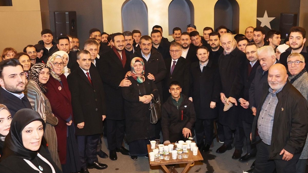 Akın Gürlek ve Yusuf Tekin ateş başında vatandaşlarla buluştu