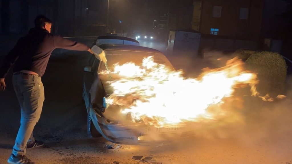 Aksaray’da otomobil yangınına antifrizli müdahale ters tepki