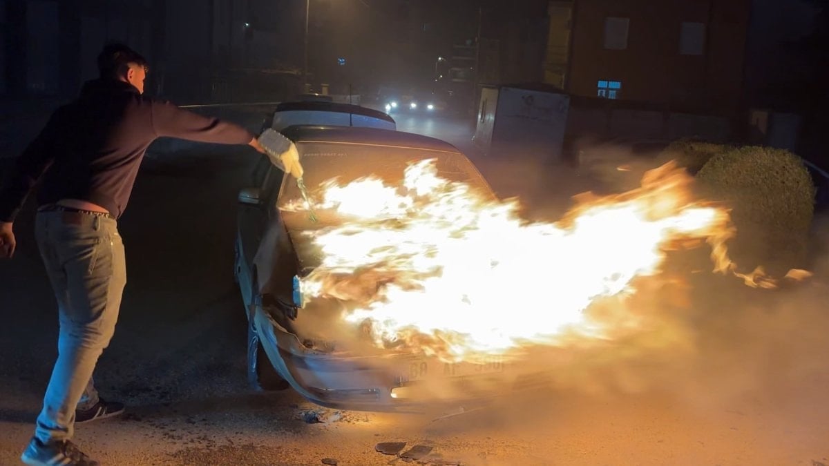 Aksaray’da otomobil yangınına antifrizli müdahale ters tepki