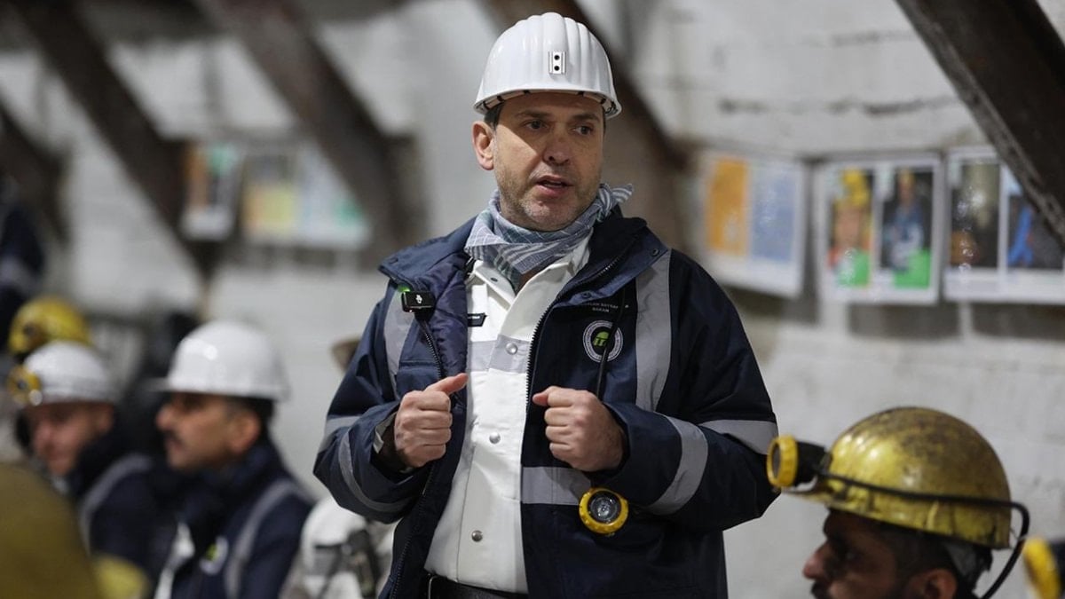 Alparslan Bayraktar: Karadeniz’de iki yeni sondaja başlıyoruz