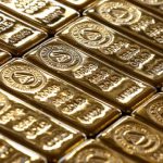 Altın 5 bin dolar etrafında dalgalanıyor