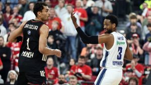 Anadolu Efes son saniye basketiyle Bayern Münih’i yendi