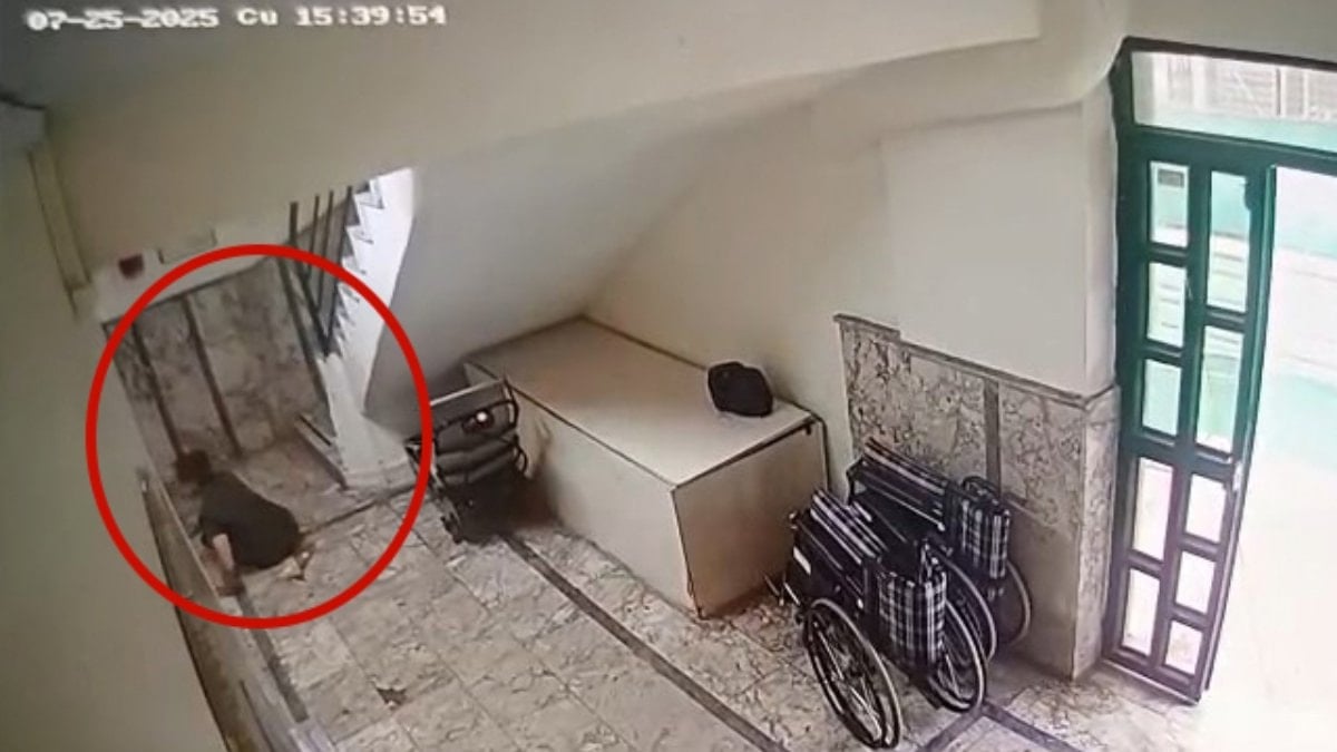 Antalya’da otizmli Mehmet’in merdivenlerden düştüğü anlara ait görüntüler çıktı