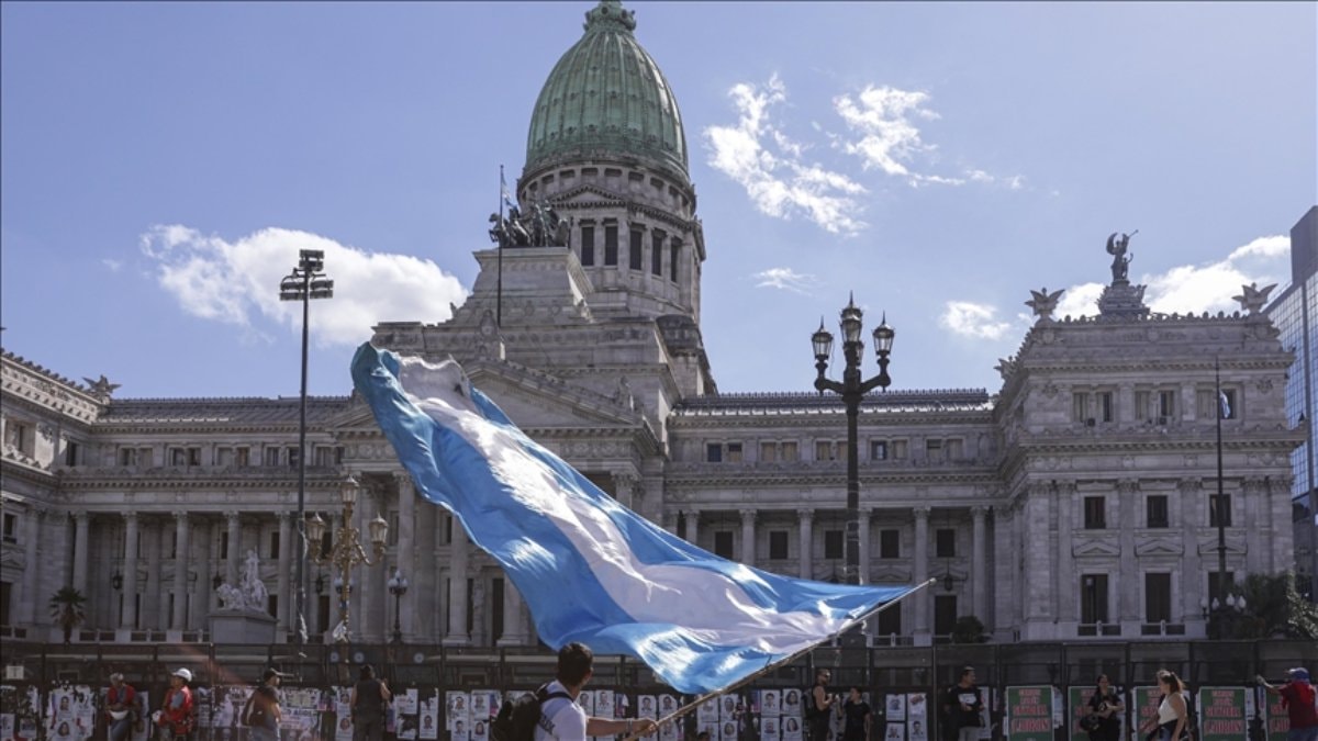 Arjantin’de Çalışma Reformu yasa tasarısı krizi: Tansiyon artıyor