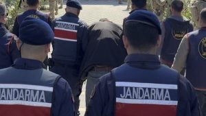 Aydın’da annesini odunla vurarak öldüren zanlı tutuklandı