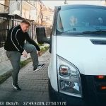 Aydın’da trafikte tartıştığı kişinin kamyonetine saldırdı: Aracın camını yumrukladı