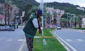 Ayvalık Belediyesi Bahar Hazırlıklarını Sürdürüyor