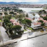 Balıkesir sokakları, sağanak yağış nedeniyle sular altında kaldı