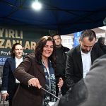 Başkan Çerçioğlu Atatürk Kent Meydanı’nda Kurulan İftar Sofrasında Vatandaşlarla Bir Araya Geldi