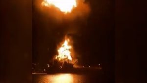 Basra açıklarında iki petrol tankeri hedef alındı