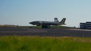 Bayraktar KIZILELMA, LGK-82 ve TEBER-82 ile vurdu