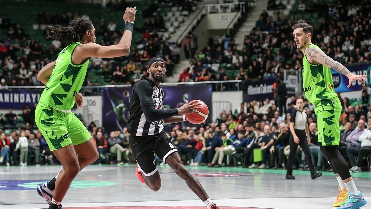 Beşiktaş, TOFAŞ karşısında galip geldi