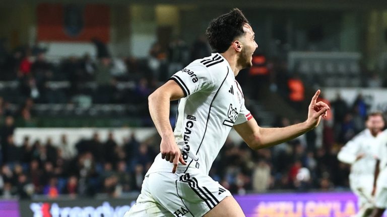 Beşiktaş’ta galibiyet golü Mustafa Hekimoğlu’ndan
