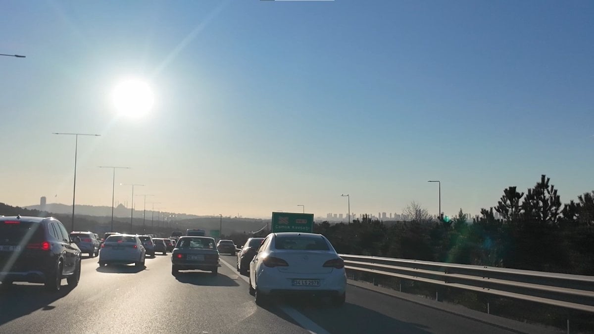 Beykoz’da 30 dakikada 60 araç emniyet şeridini kullandı