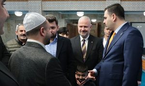 Binlerce Menemenli tek yürek oldu