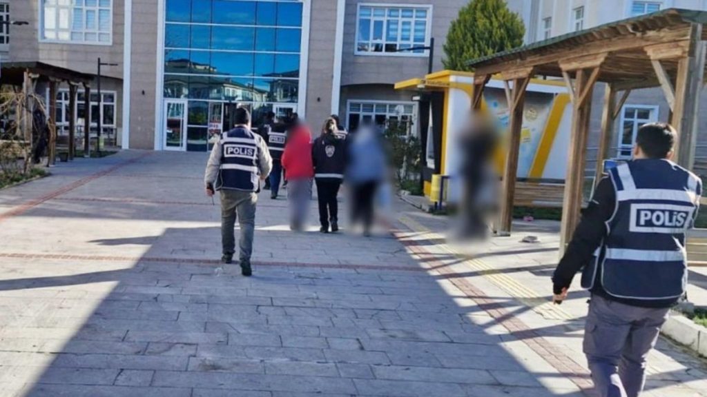 Burdur’da 1 milyonluk sahte altın vurgunu: 4 gözaltı