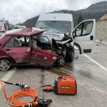 Burdur’da otomobil ile minibüsün çarpıştığı kazada karı koca hayatını kaybetti