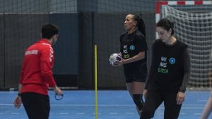 Bursa Büyükşehir Belediyespor Kadın Hentbol Takımı’nın hedefi şampiyonluk