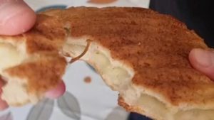 Bursa’da fırından aldığı ekmeğin içinden lastik çıktı