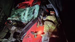 Bursa’da iki tırın çarpıştığı kazada 1 kişi hayatını kaybetti