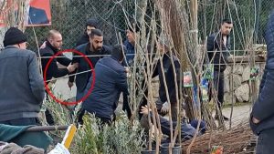 Bursa’da seyyar satıcılar, kendilerini uyaran zabıtalara bıçakla saldırdı