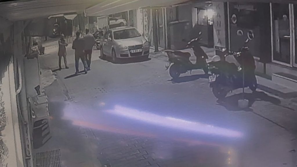 Bursa’da silahlı saldırıda şüpheli kurşun yağdırdı