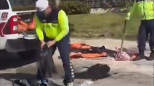 CHP’li Buca Belediyesi’nin onarmadığı yollar için jandarma devrede