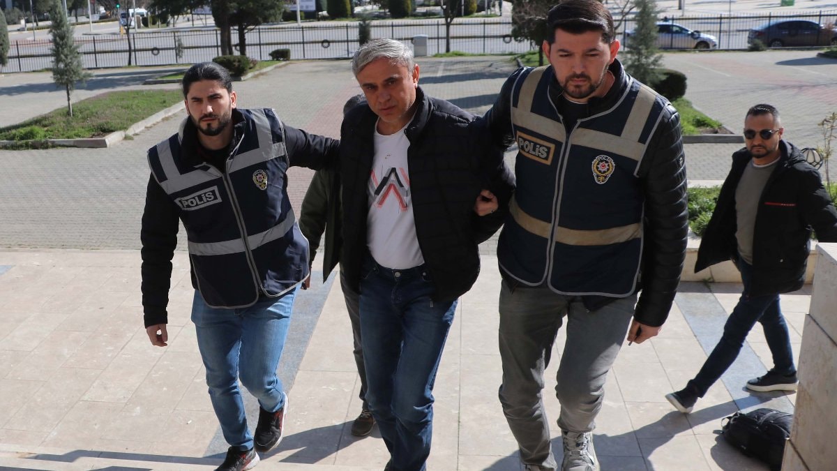 Denizli’de sigara içtiği için tartıştığı eşini 13 bıçak darbesiyle yaraladı