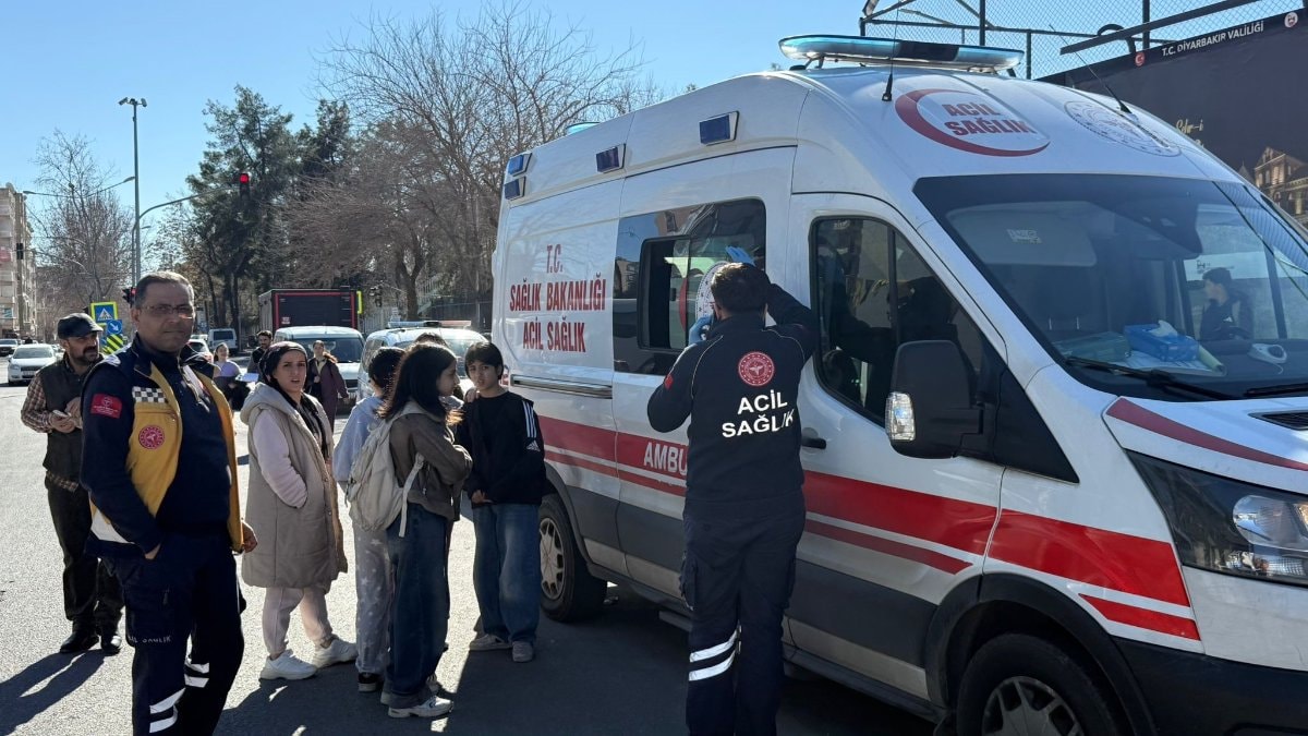 Diyarbakır’da 18 öğrenci cıvadan zehirlendi