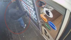 Diyarbakır’da saldırgan dükkana girip kurşun yağdırdı