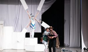 “Don Kişot” minik izleyicileri büyüledi