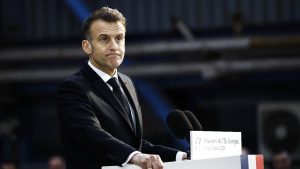 Emmanuel Macron: İran’a yönelik saldırılar uluslararası hukuka aykırı