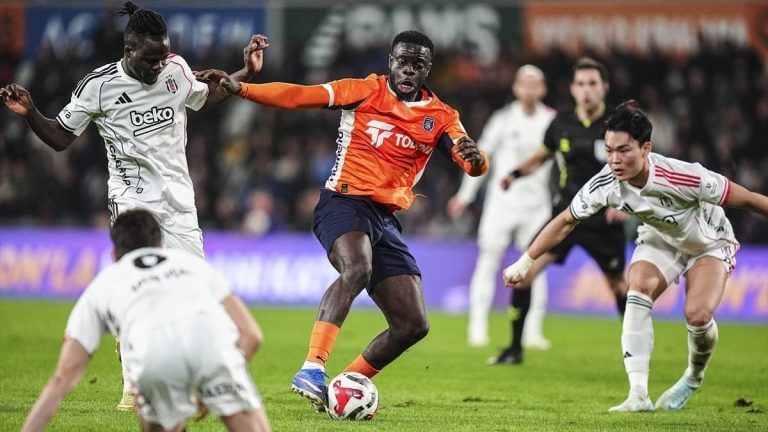 Eski hakemler, Başakşehir-Beşiktaş maçının tartışmalı kararlarını değerlendirdi