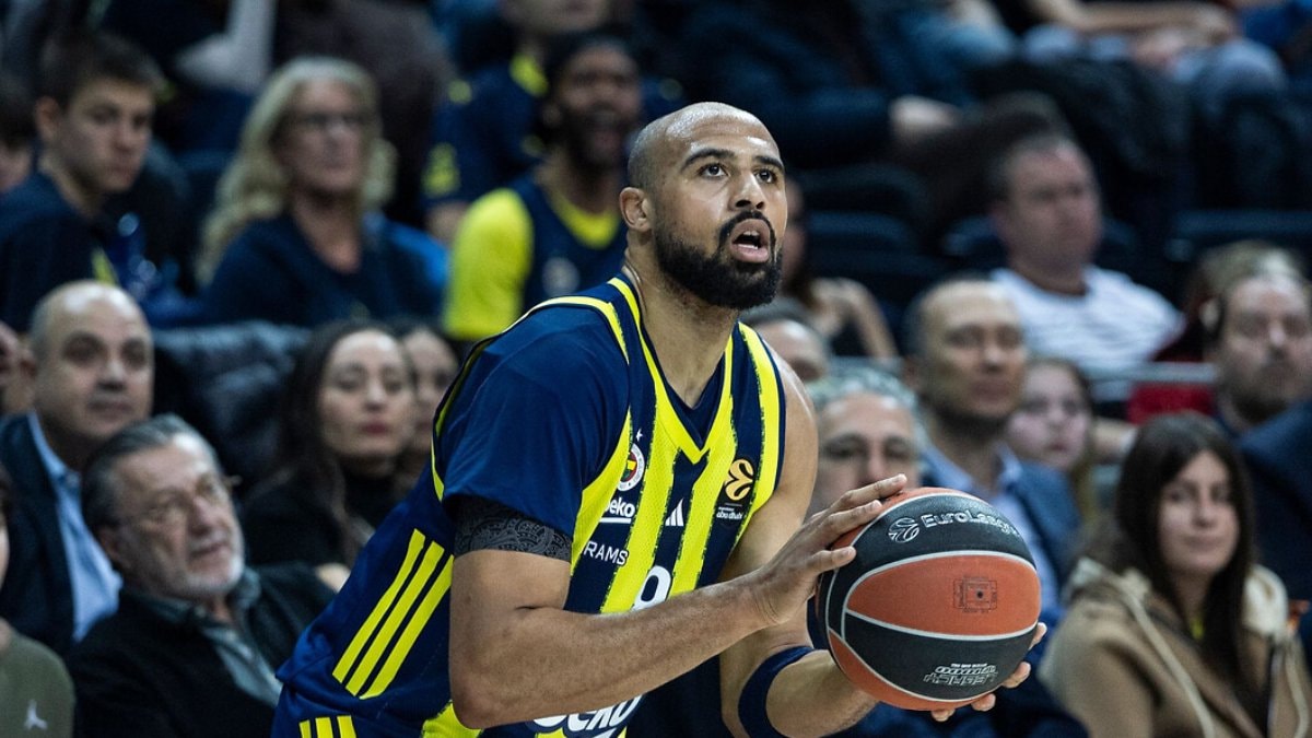 EuroLeague’de ertelenen Olympiakos-Fenerbahçe maçı yarın oynanacak