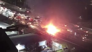 Eyüpsultan’da seyir halindeki tır küle döndü