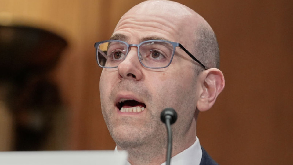 Fed/Miran: Dört faiz indirimi beklentimi değiştirmek için çok erken