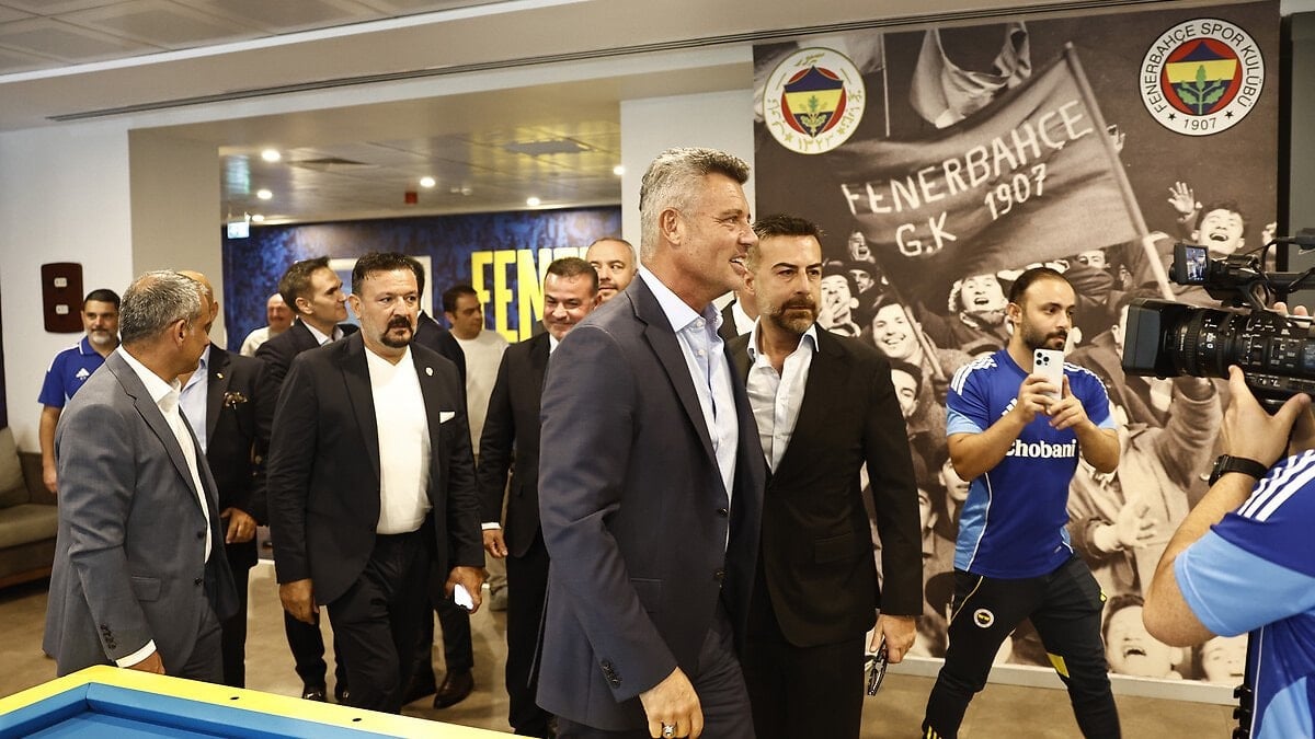 Fenerbahçe’de yönetim kurulu toplantısı başladı
