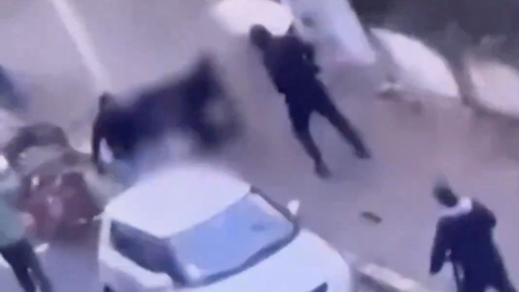 Fransa’da bir grup tarafından darbedilen genç hayatını kaybetti