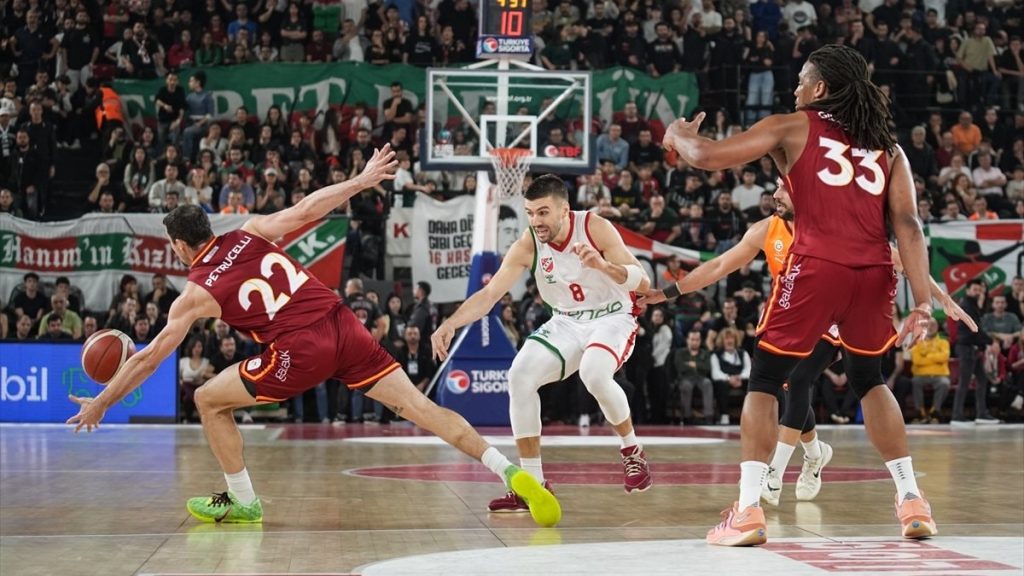 Galatasaray, Karşıyaka deplasmanında kazandı