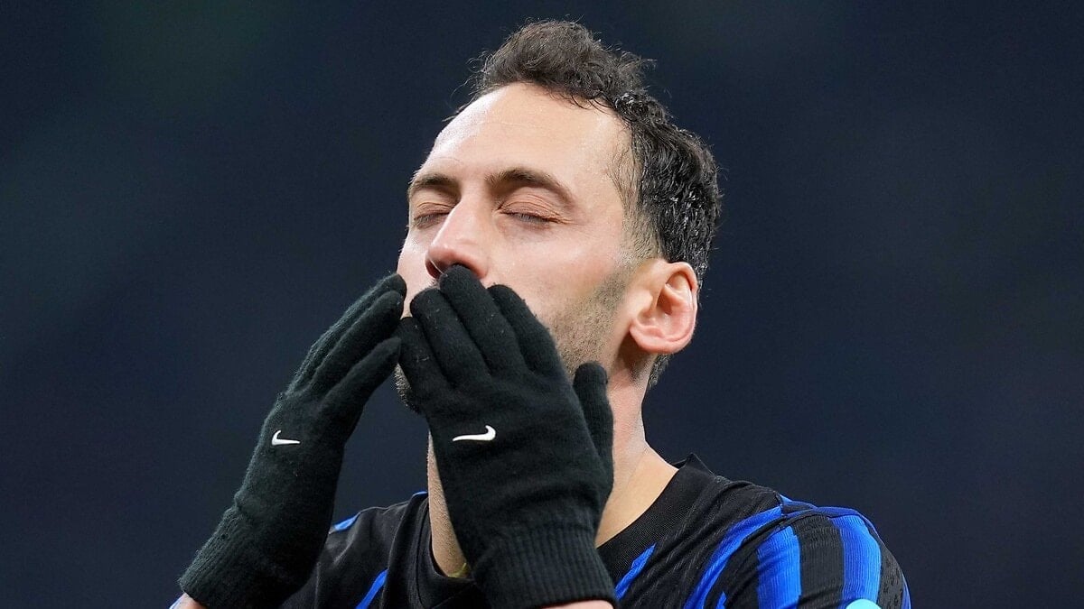 Galatasaray’dan Hakan Çalhanoğlu açıklaması geldi