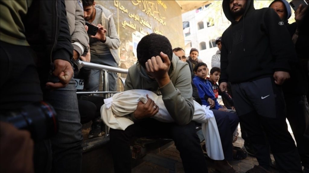 Gazze’de can kaybı 72 bin 96’ya yükseldi