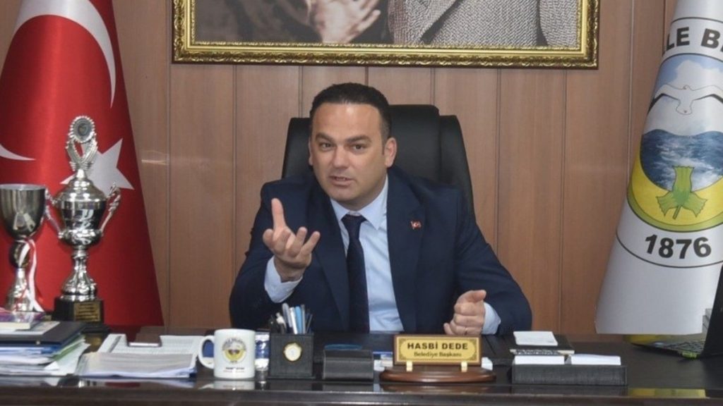 Görele Belediyesi’nde seçim öncesi CHP’den iki isim istifa etti