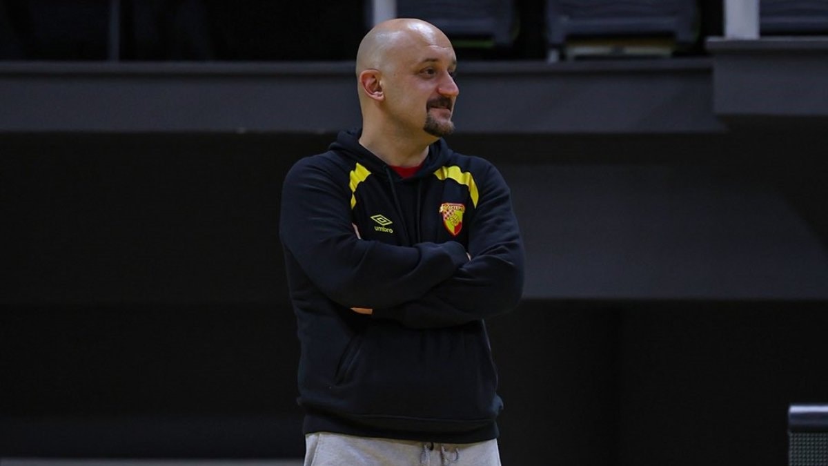 Göztepe’de başantrenör Ataman Güneyligil ile yollar ayrıldı